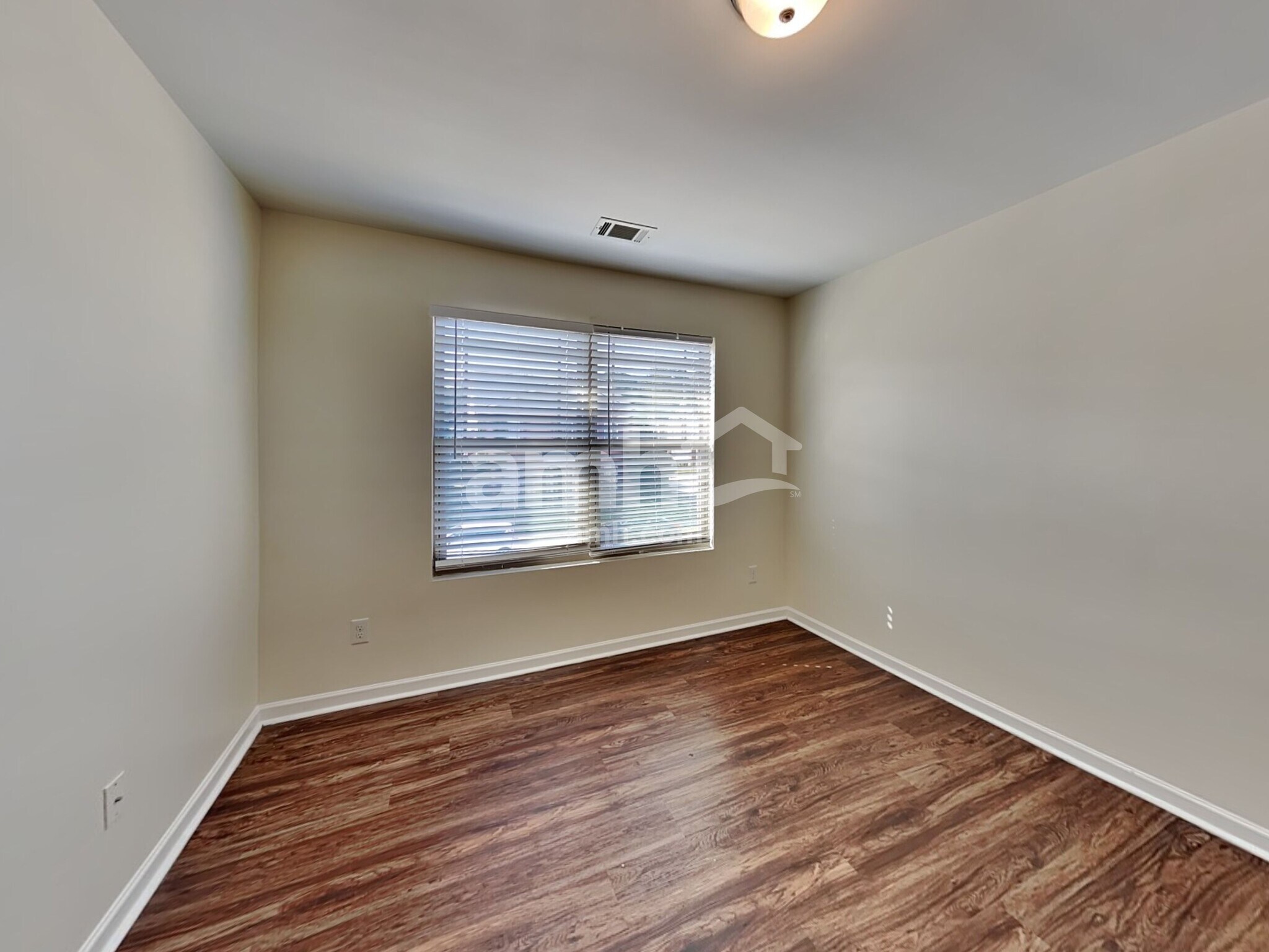 Building Photo - 1240 Faye Ct