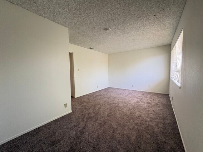 Building Photo - 276 Camellia Way