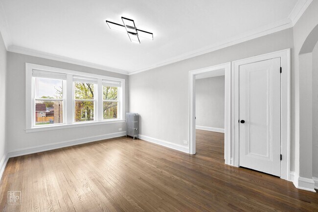 Building Photo - Cragin Apartments