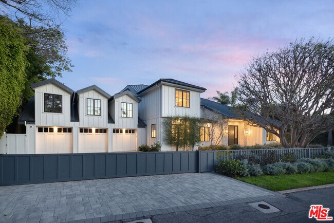 Building Photo - 550 Spoleto Dr