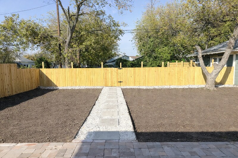 Building Photo - 843 Rigsby Ave