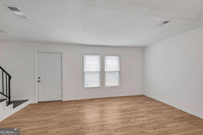 Building Photo - 1903 Whitehall Forest Ct SE