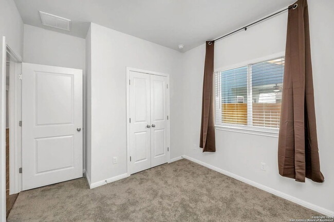 Building Photo - "Charming 3-Bed Oasis in San Marcos with 2 Full Baths – 1424 Sq Ft of Comfort!"