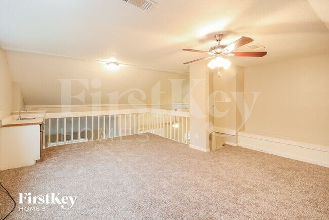 Building Photo - 11814 Perry Rd