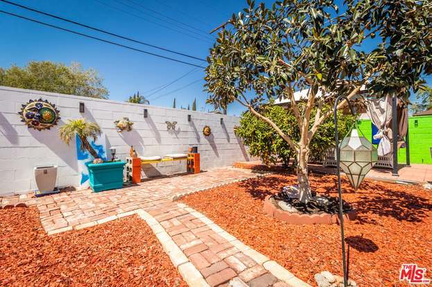 Building Photo - 6445 Tujunga Ave