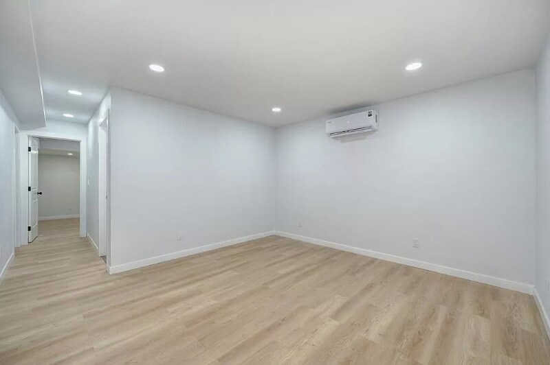 Building Photo - 1419 30th St