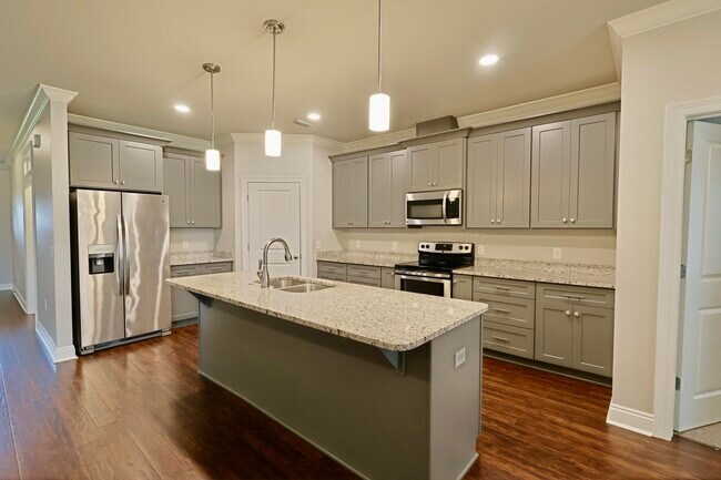Building Photo - 9186 Sunset Dr