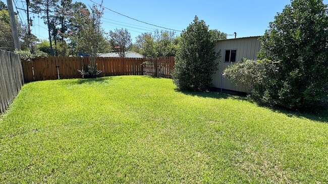 Building Photo - 500 Chickasaw Dr