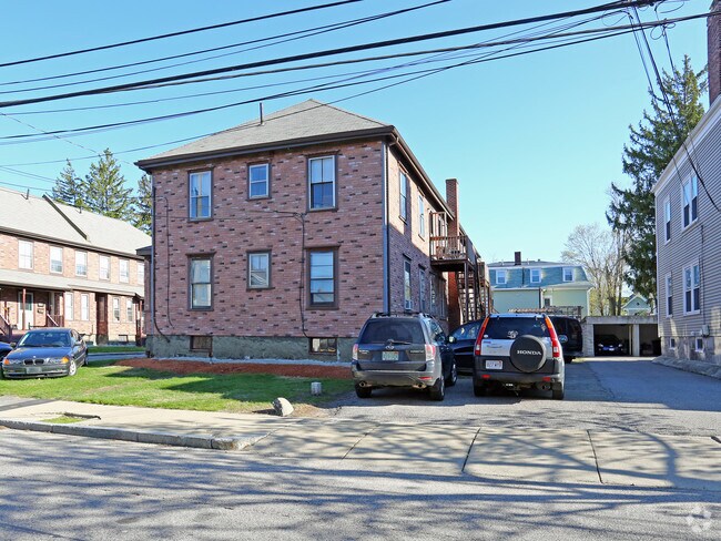 Building Photo - 1-7 Robbins Pl