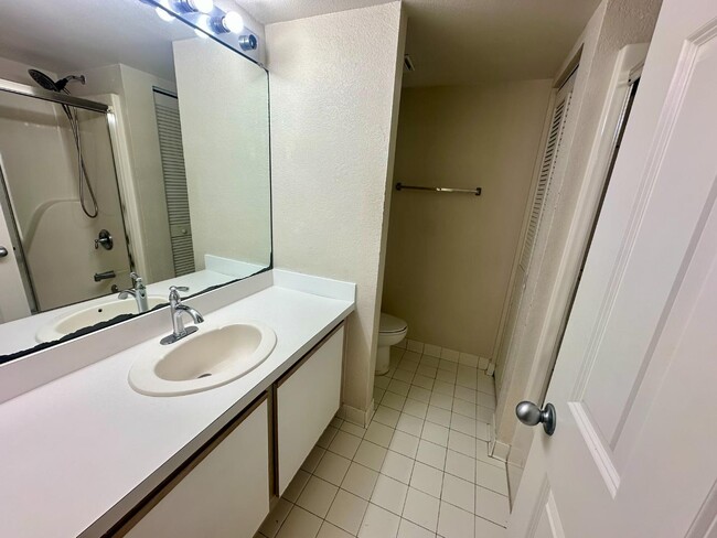 Building Photo - 3675 Seaside Dr