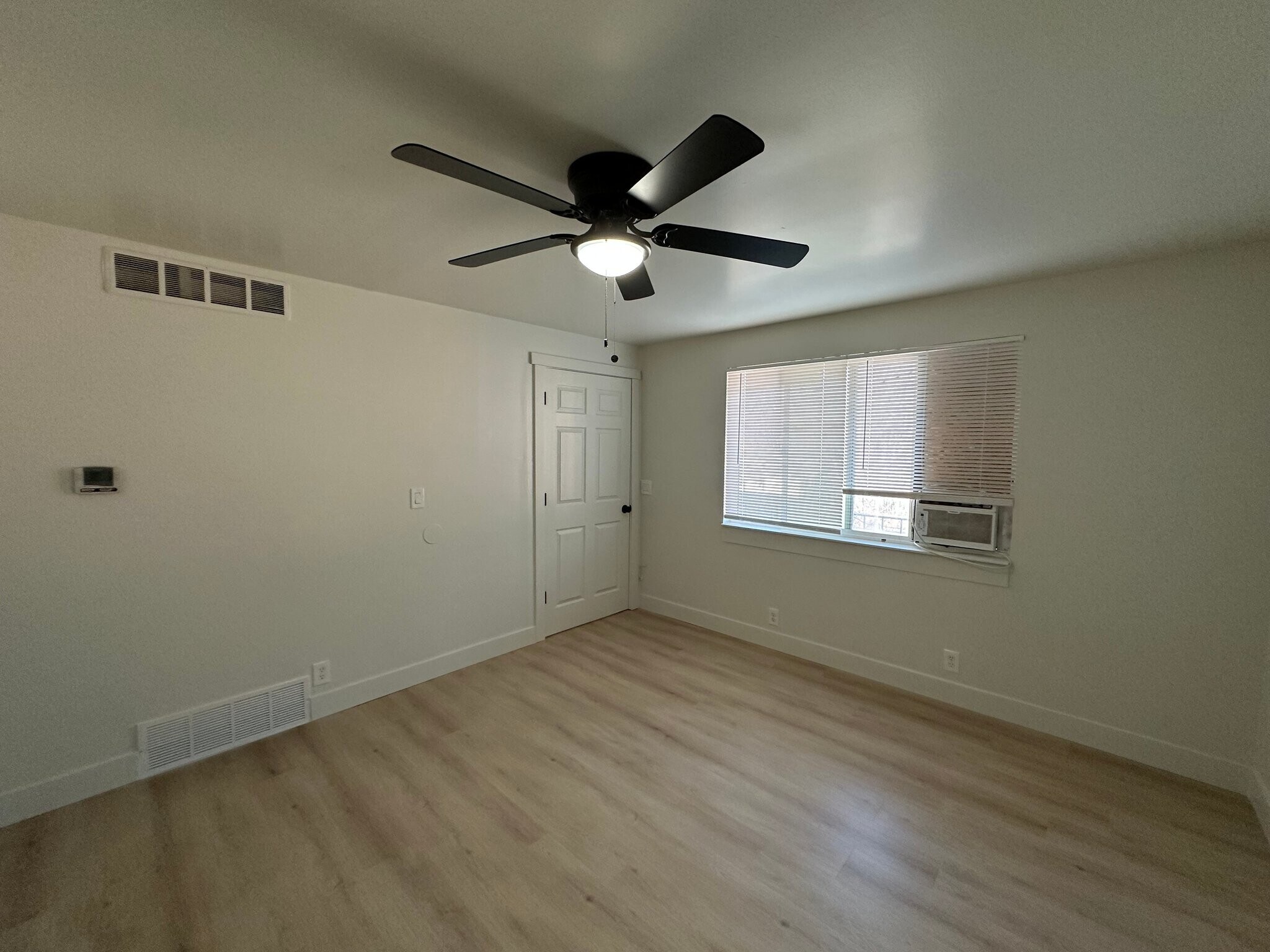 Building Photo - 1340 S 200 E