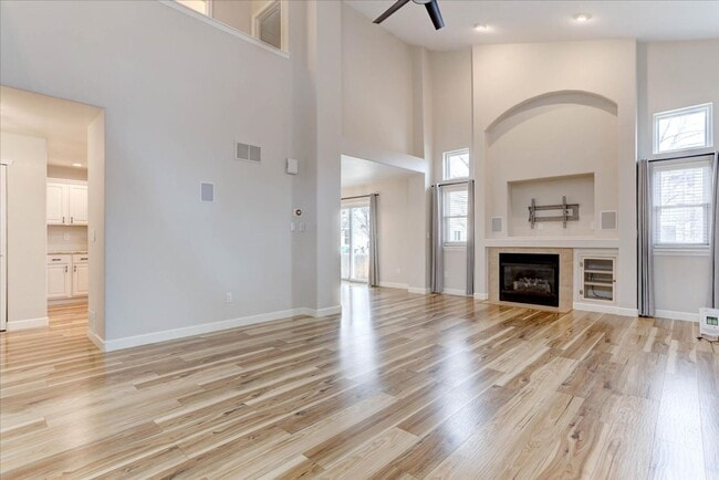 Building Photo - Stunning 5Bed/4Bath Home in the Heart of Erie