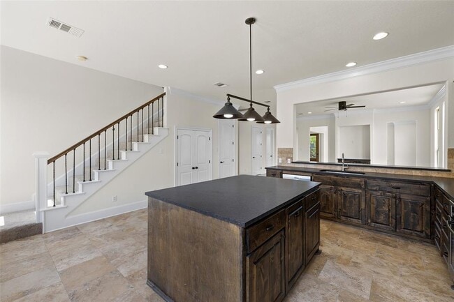 Building Photo - 711 Paleface Ranch Rd