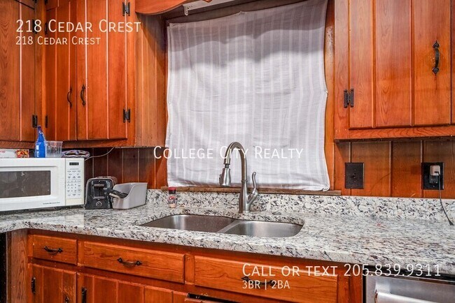 Building Photo - 218 Cedar Crest