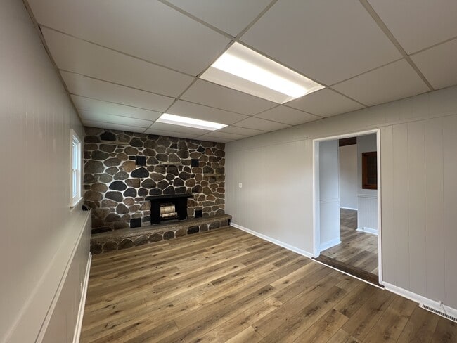 Building Photo - 20101 Good Hope Rd