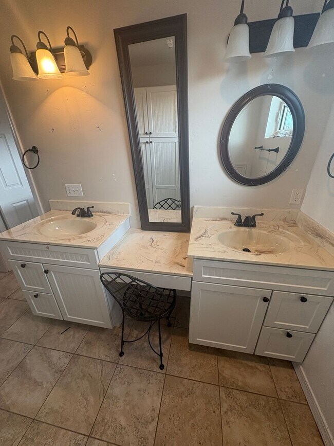 Building Photo - 28236 Co Rd H