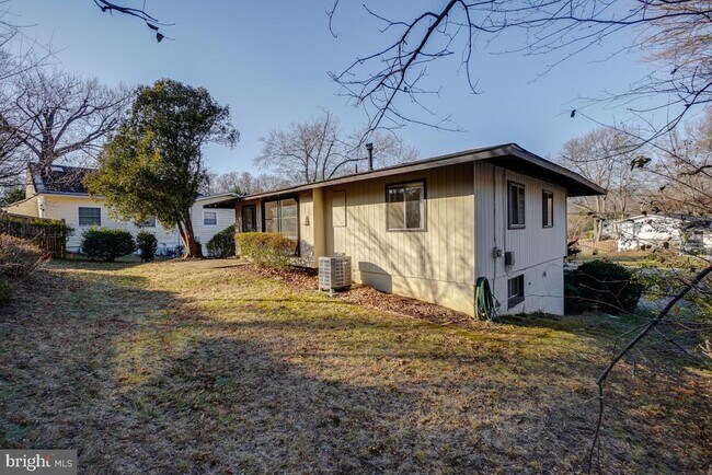 Building Photo - 13701 Arctic Ave