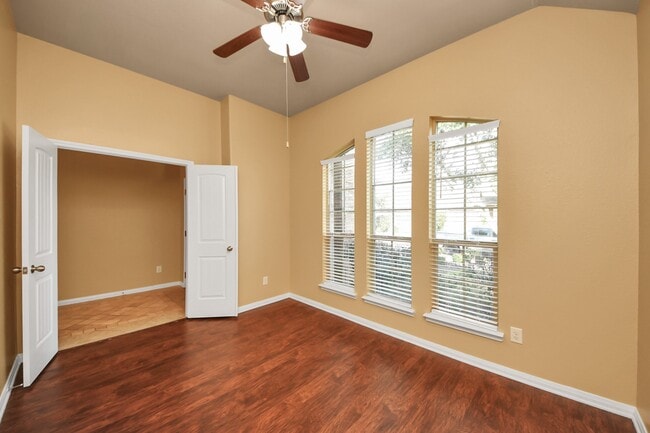 Building Photo - 5327 Wolfpen Ridge Ln