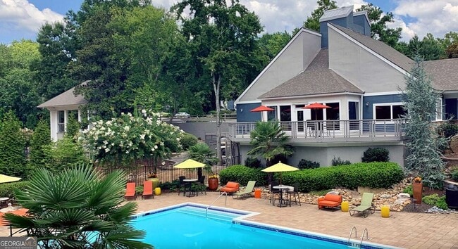 Building Photo - 7100 Roswell Rd