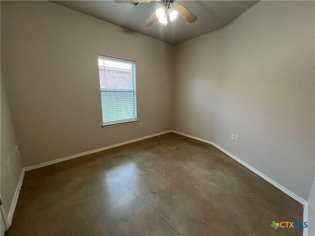 Building Photo - 268 Rosalie Dr