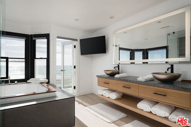 Building Photo - 1044 Waterbury Ln