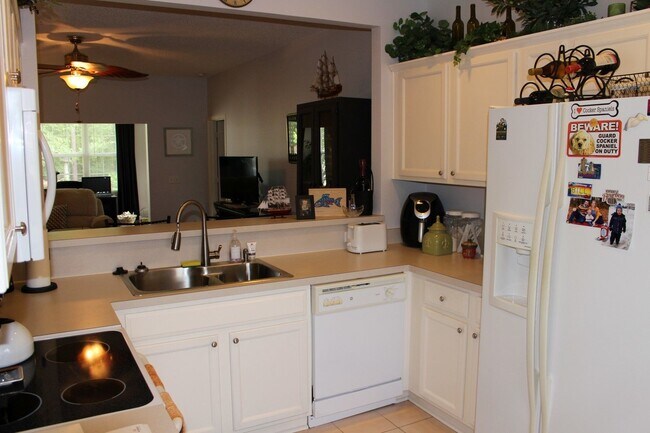 Building Photo - 149 Lazy Daisy Dr