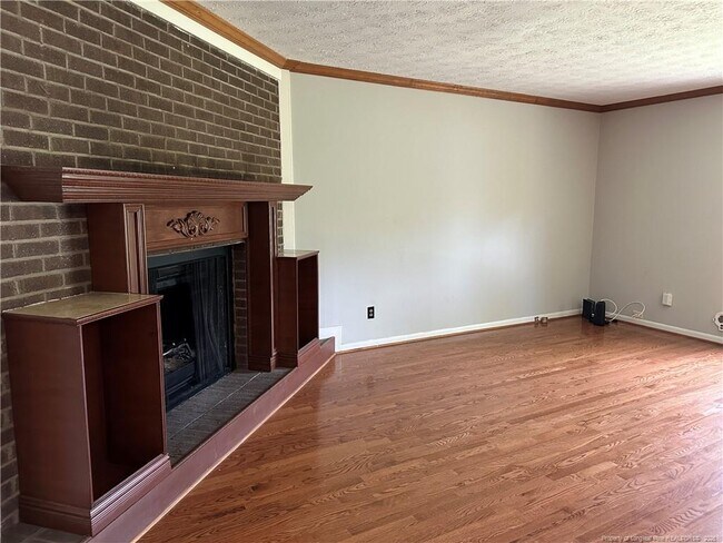 Building Photo - 1601 Blue Springs Rd