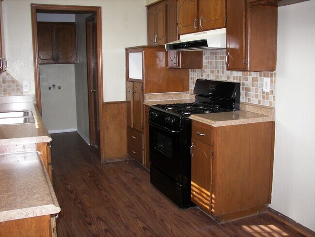 Building Photo - Wonderful remodel!
