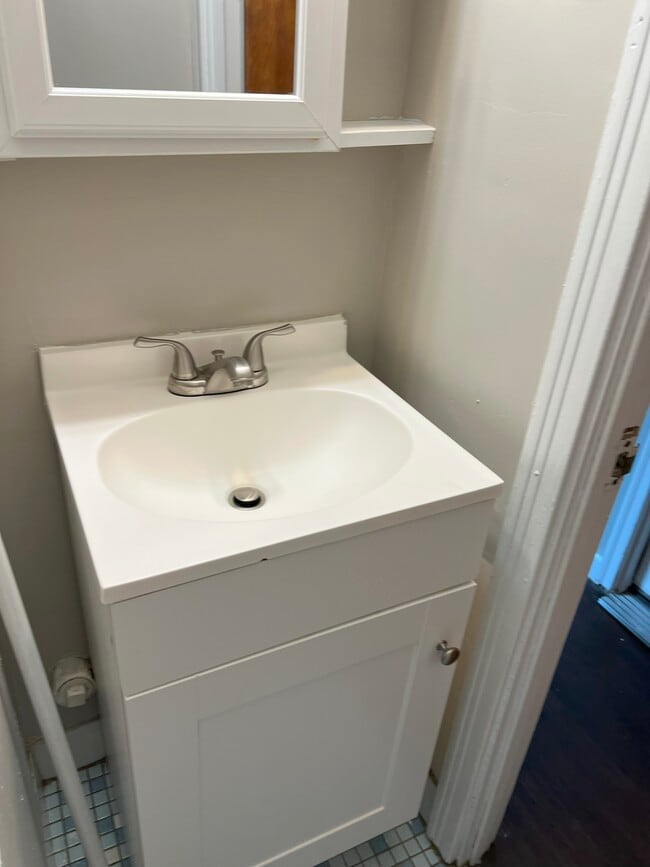 Bathroom - 80 N Hancock St
