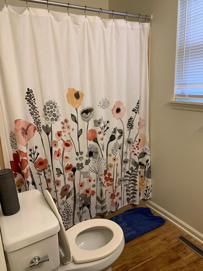 Building Photo - Duplex for Rent