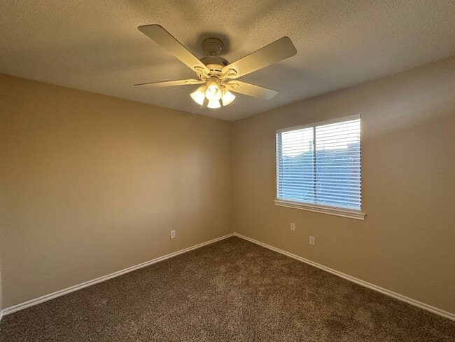 Building Photo - Coming Soon- Move in available 4/10/26