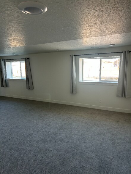 Building Photo - 4618 W 75 N