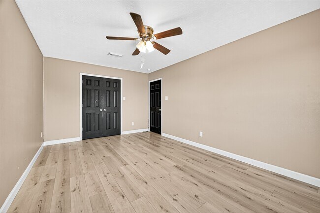 Building Photo - 926 Seabourne Meadow Dr