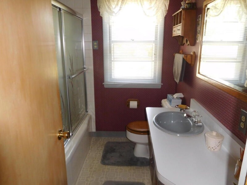 Building Photo - 830 15th Ave