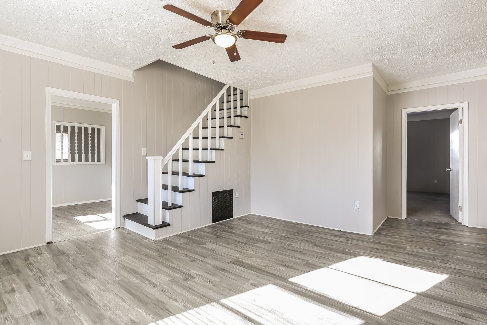 Building Photo - 24 Smythe St