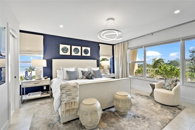 Building Photo - 601 Longboat Club Rd
