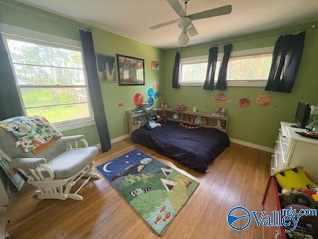 Building Photo - 4728 Panorama Dr SE