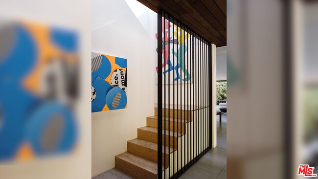 Building Photo - 8970 Wonderland Park Ave