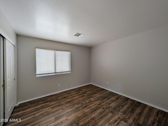 Building Photo - 15748 W Paradise Ln