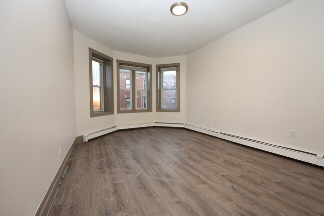 Building Photo - 6 Waumbeck St