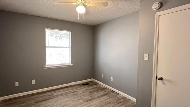 Building Photo - 3324 Steeple Cir NE