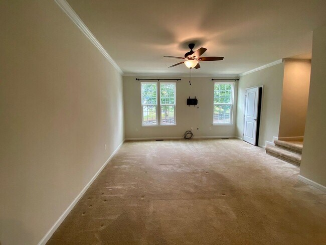Building Photo - 1119 Sunset Ave Ext