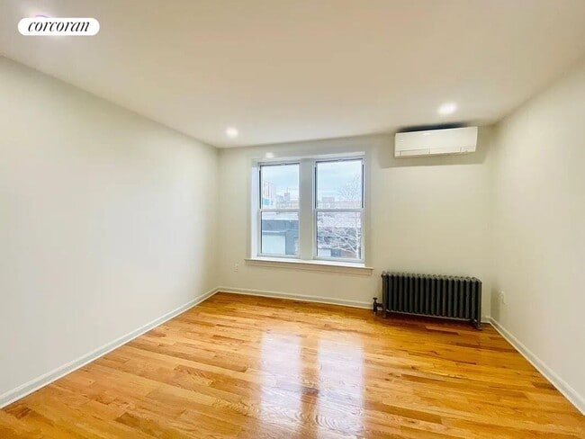 Building Photo - 155 25th St