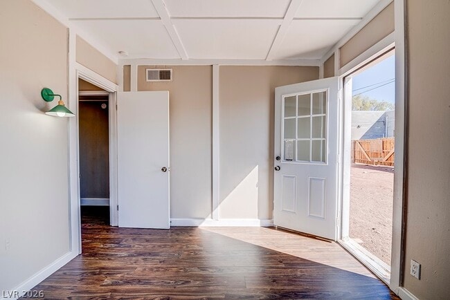 Building Photo - 18 Magnesium St