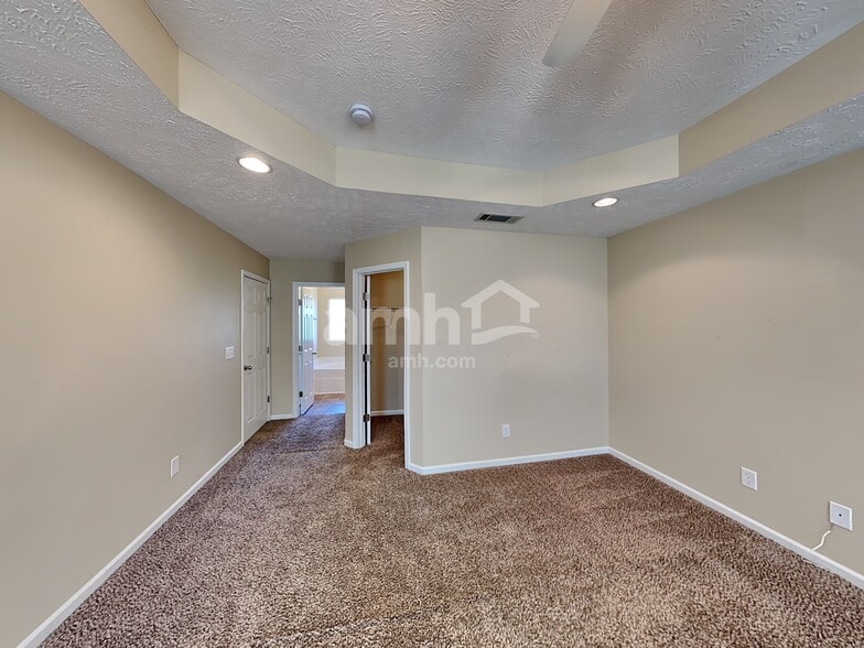 Building Photo - 1160 Shire Dr