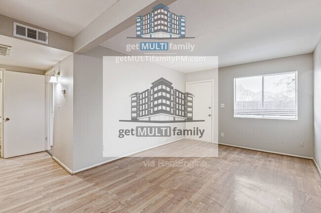 Building Photo - 1111 E Butler Dr