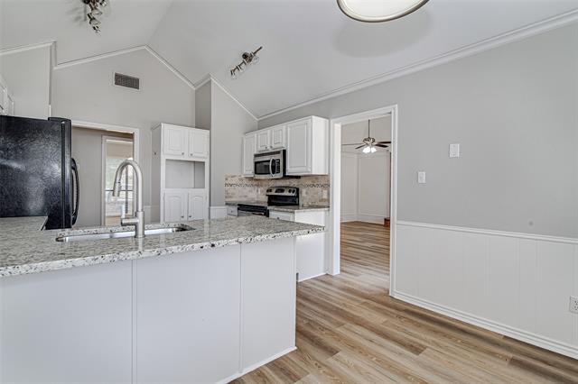 Building Photo - 6103 Twinhill Dr