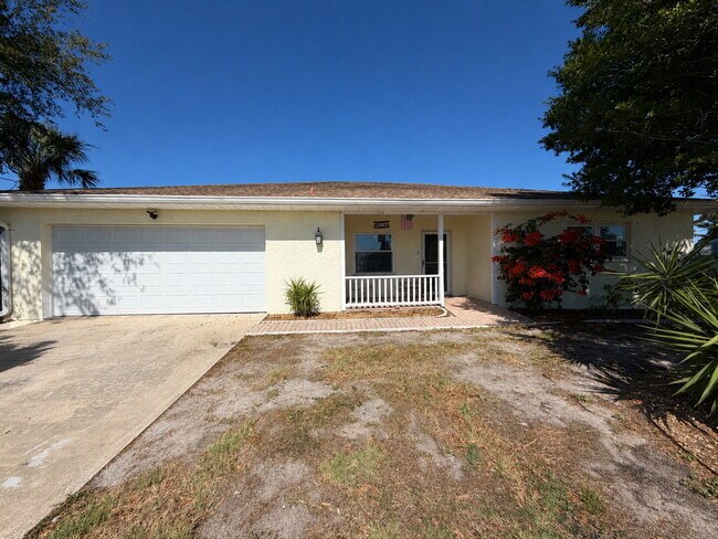 Building Photo - "Waterfront Home with Dock! 3-Bedroom Oasis with 2 Baths and 1,800 Sq Ft of Comfort in Hudson, FL!"