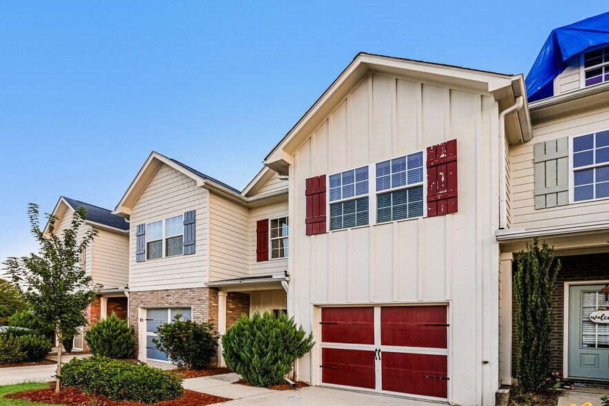 Building Photo - 11 Madaline Ln