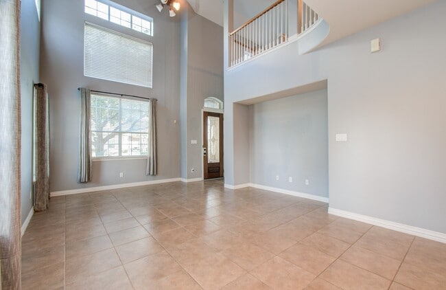 Building Photo - 9106 Sunlight Oak Ln